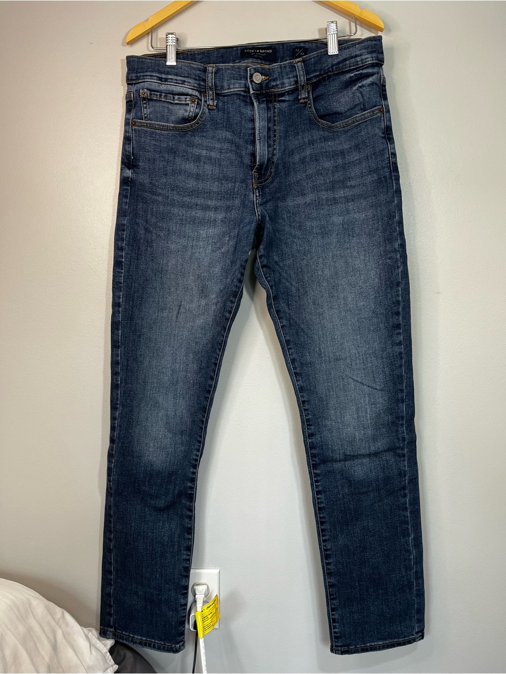 Lucky Brand Men’s Straight Leg Medium Wash Faded Jeans 32 x 32